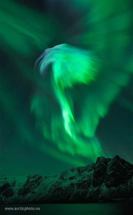 January aurora over Norway. Image credit and copyright: Bjørn Jørgensen